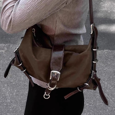 French niche underarm bag sweet cool Spice girl style autumn Maillard style bag women's small body bag single shoulder crossbody bag