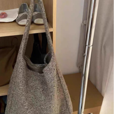 Lazy Tote autumnwinter wool shoulder bag all-in-one casual women's bag Large capacity underarm bag