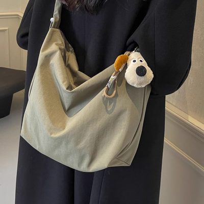 Leisure large capacity nylon bag women's new lightweight one-shoulder crossbody bag autumn and winter Tote bag