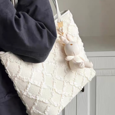 Large capacity Tote bag for women autumn and winter new high-grade shoulder underarm bag for students commuting to class large bag
