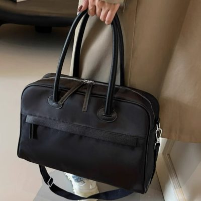Lazy autumnwinter nylon bag Large capacity single shoulder underarm bag advanced sense simple commuter travel fitness bag