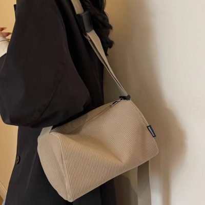 Retro corduroy bag women's simple underarm bag All-in-one pillow bag Wide shoulder strap commuter crossbody bag